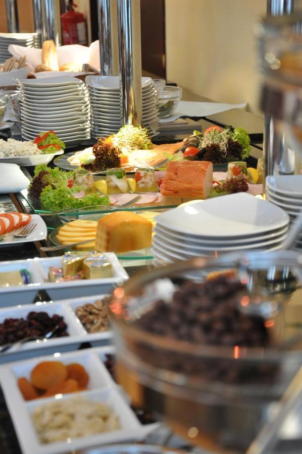 טיצ'י Piramida Park Hotel & Wellness מראה חיצוני תמונה
