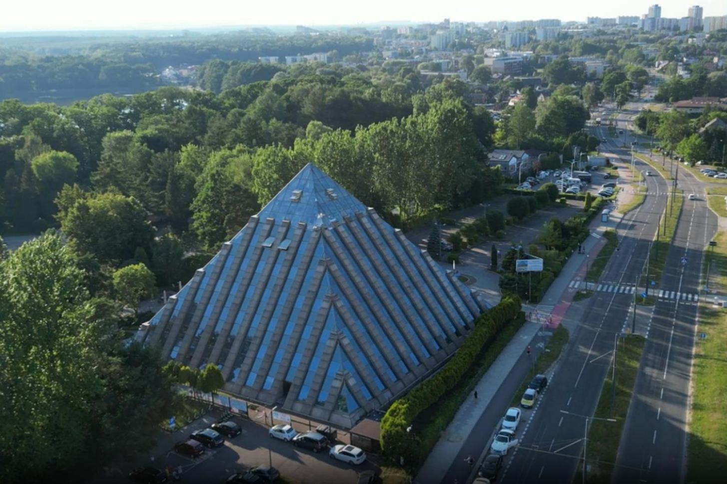 טיצ'י Piramida Park Hotel & Wellness מראה חיצוני תמונה